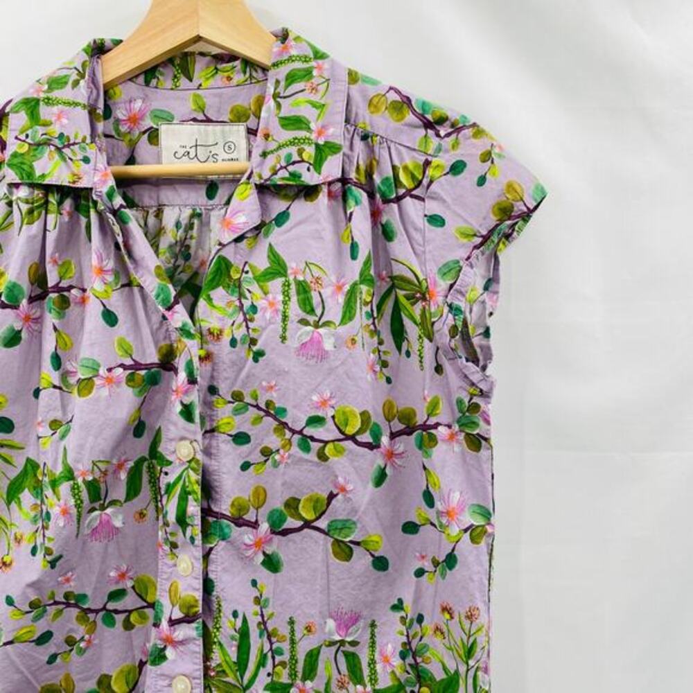 Cat's Pajamas‎ purple floral button down top